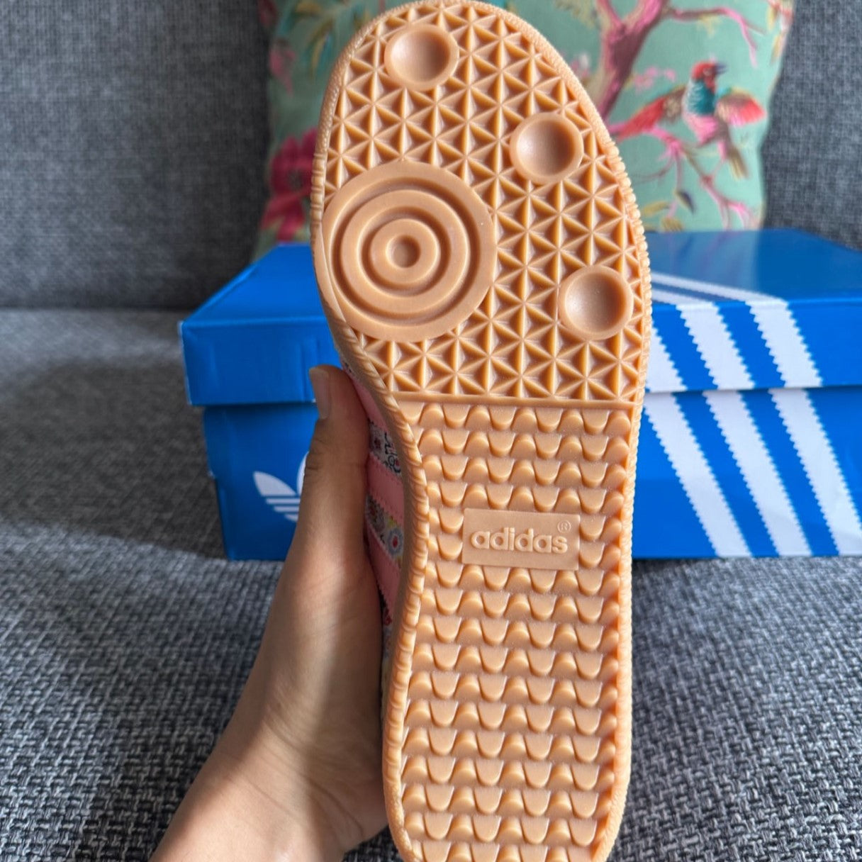 קיץ בדוד עלי – נעלי Adidas בנות דגם אחד במידות 24-45 עם קישורים נפרדים