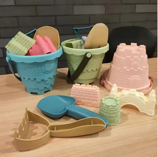 משחקי ים לבניית ארמון מושלם – מבחר כלים במחירים משתלמים לקיץ 2025!