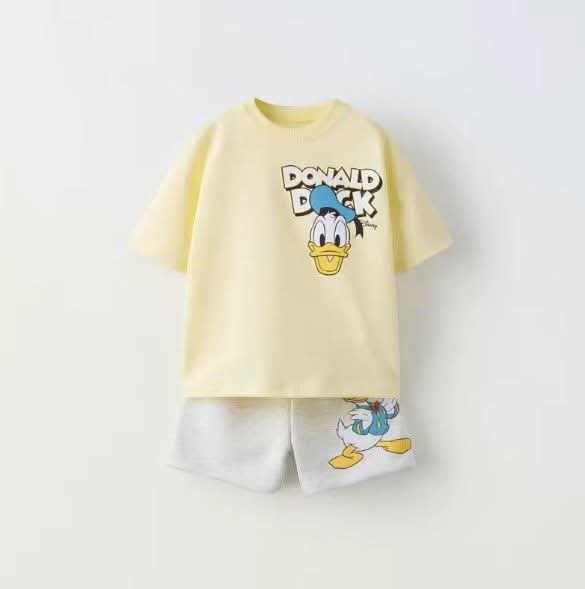 ביגוד ילדים קיץ 2025 – חולצה ומכנס דיסני במבחר מידות