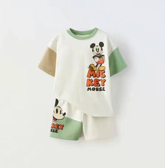 ביגוד ילדים קיץ 2025 – חולצה ומכנס דיסני במבחר מידות