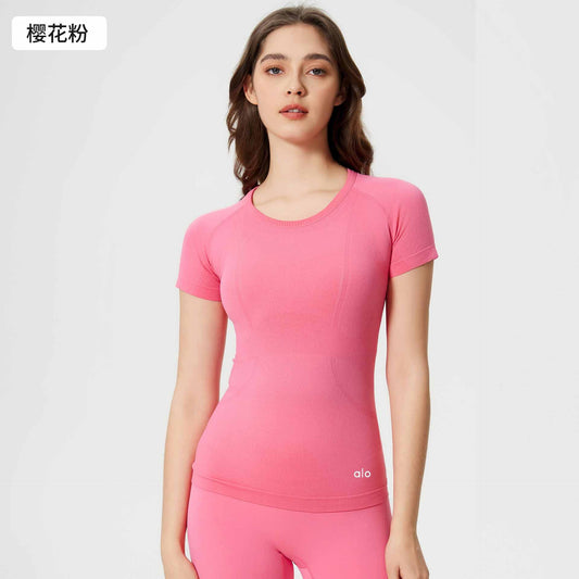 חולצות ALO לנשים – טי שירט ספורטיבית ונושמת במחיר משתלם