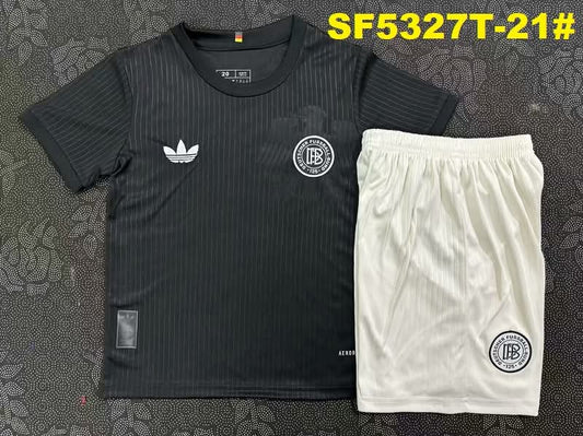 חליפות כדורגל לילדים עם שם ומספר – ברצלונה, ריאל מדריד, פריס ועוד!