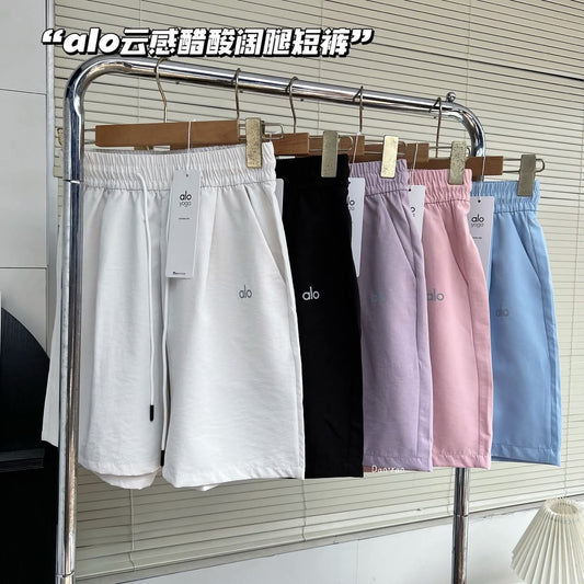 מכנס ברמודה טרנינג ALO 2025 – דגמים חדשים במידות S-XL במחיר מיוחד!