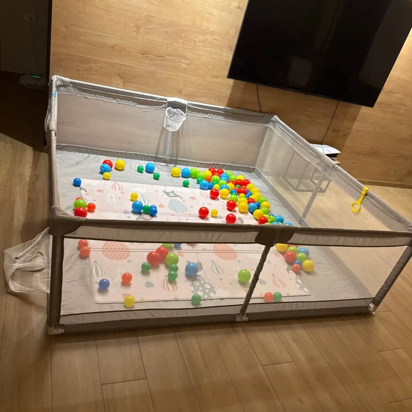 לול מגרש משחקים גדול עם בריכת כדורים לילדים – מתקפל ובטיחותי לבית ולחצר