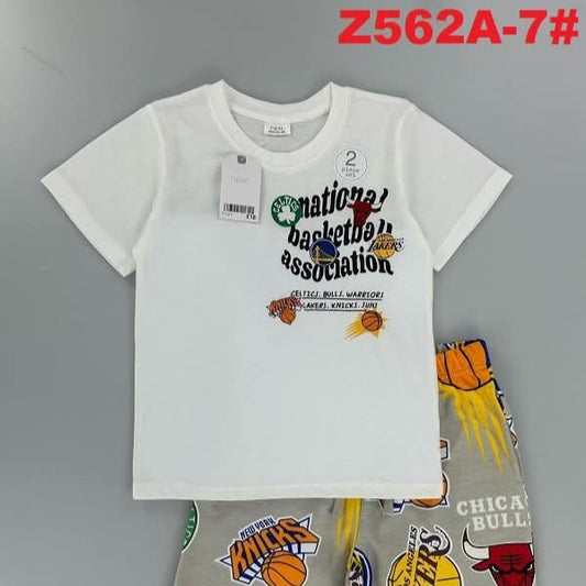 סט קיץ לילדות עם חולצה קצרה ומכנסיים קצרים עם הדפס אותיות