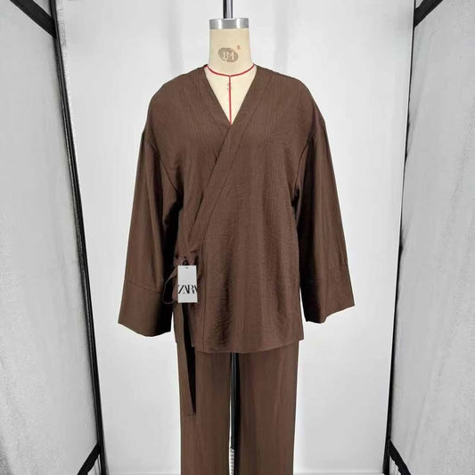 סט נשים קייצי 2 חלקים חולצת מעטפת ומכנסיים רחבים