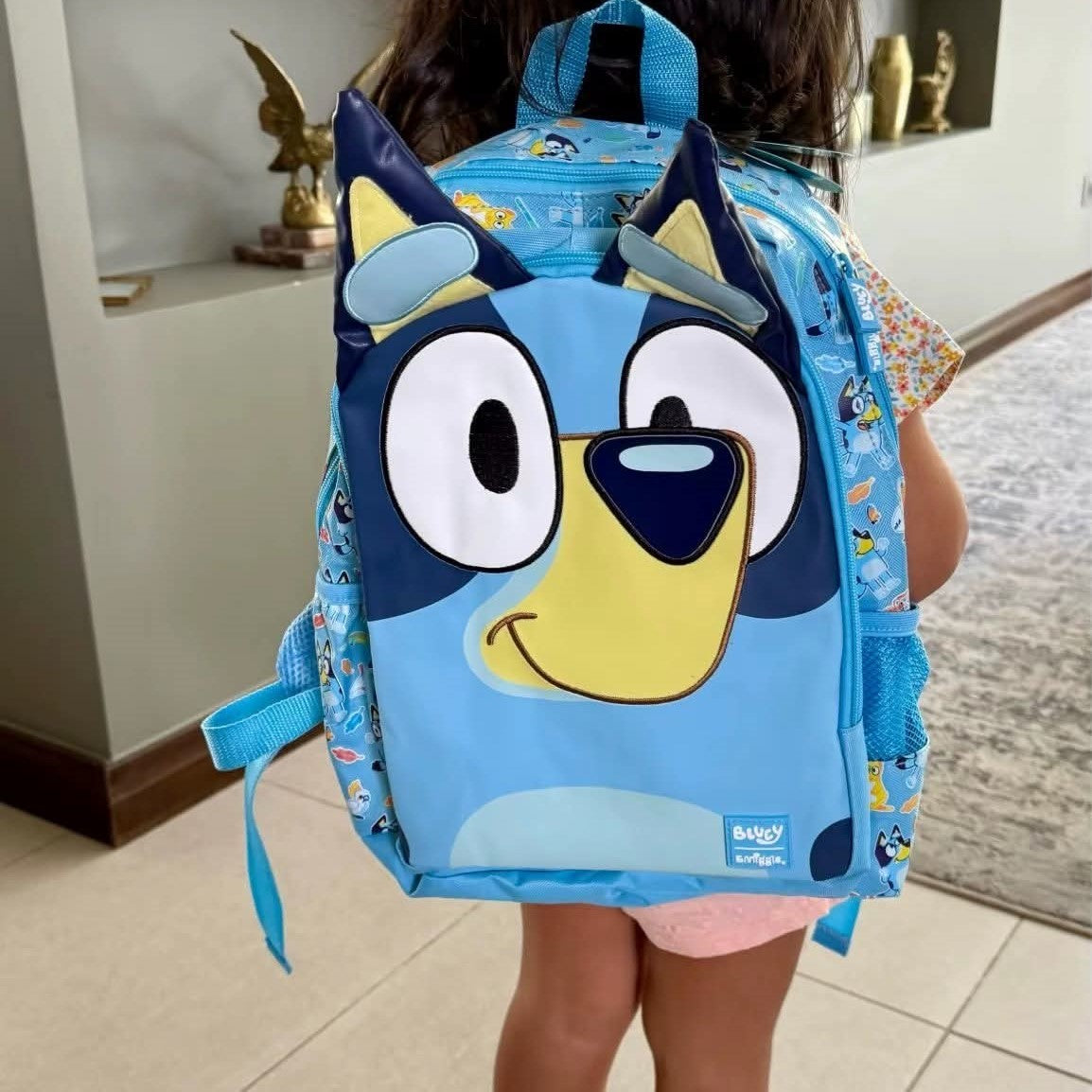 תיק גן בלואי Smiggle ובקבוק נירוסטה שומר קור