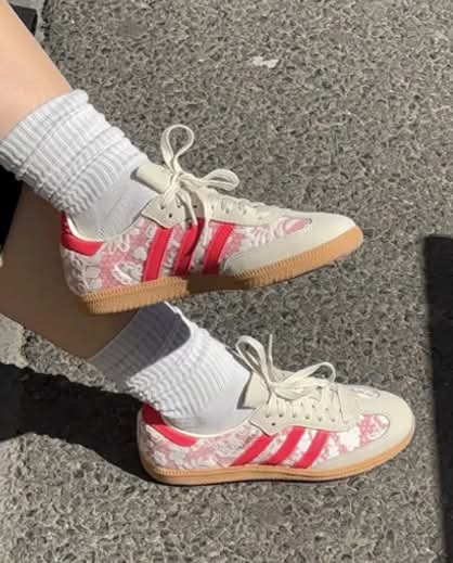 נעלי אד דגם סמבה ייחודי – מהדורה מיוחדת