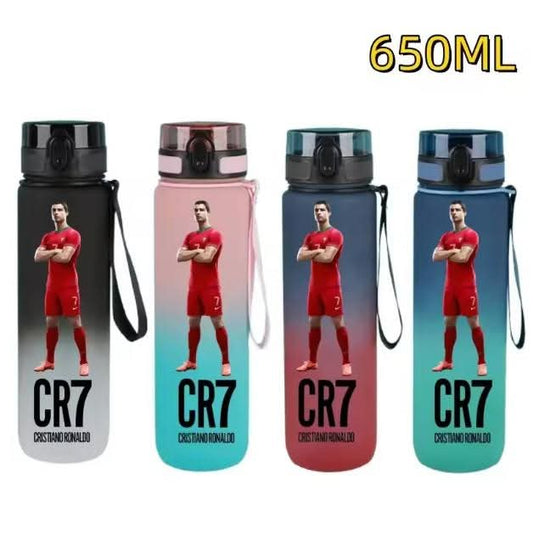 בקבוקי ספורט עם דמויות כדורגל מובילות