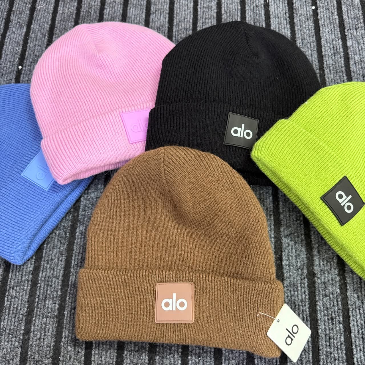 כובעי ALO לחורף – 5 צבעים, משלוח מאובטח