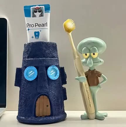 מחזיק מברשת שיניים ומשחה בסגנון סקווידוויד לאמבט 2025 – מהדורה מיוחדת