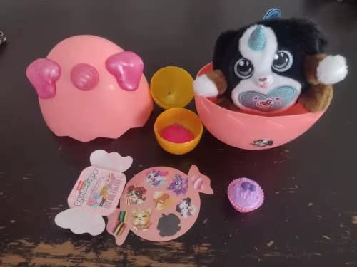 זורו ריינבוקורנס גור כלבלבים – בובת פרווה מקורית 2025