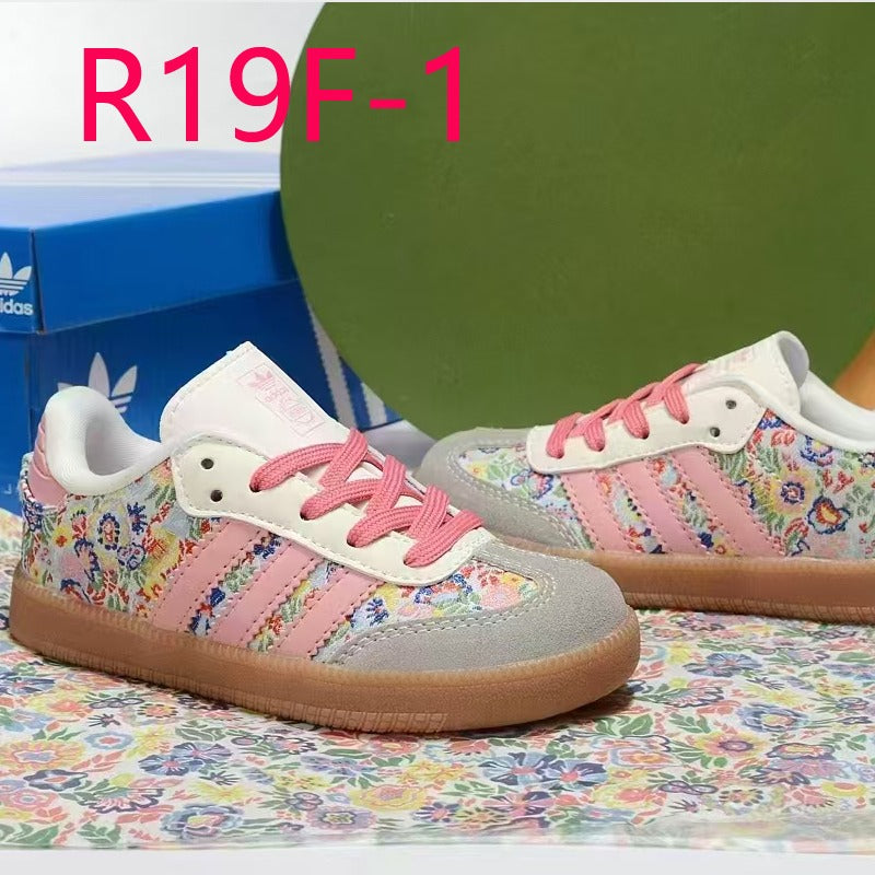 קיץ בדוד עלי – נעלי Adidas בנות דגם אחד במידות 24-45 עם קישורים נפרדים