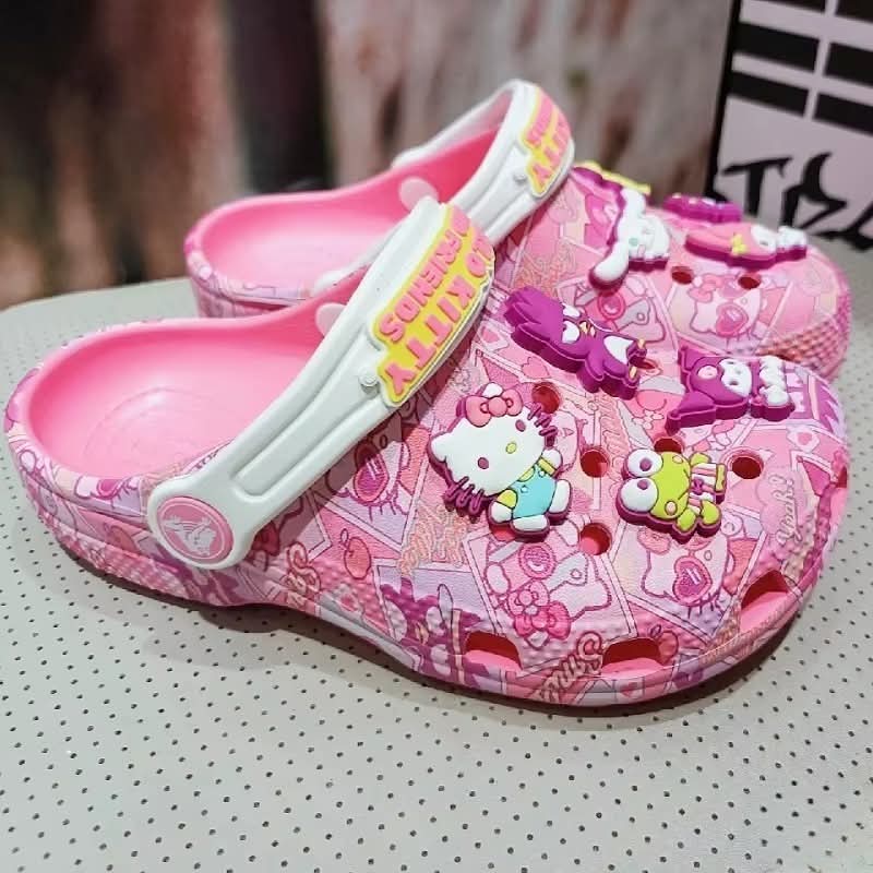 זה זמן קיץ! כפכפי קרוקס במבצעים מטורפים – אל תפספסו!