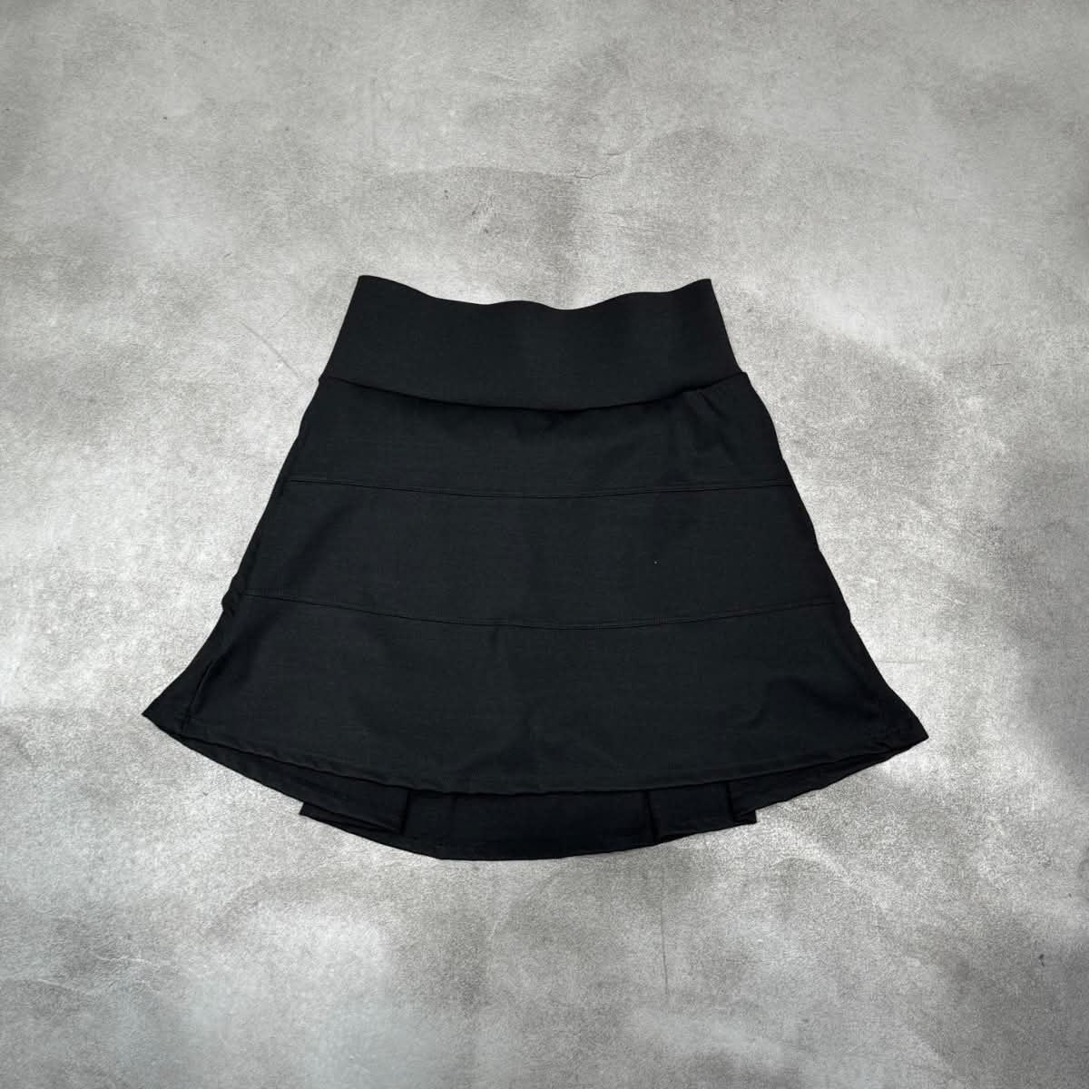 התחדשי עם חצאית ALO 2025 – משלוח מהיר ומעקב בזמן אמת דרך הצ'אט באתר!