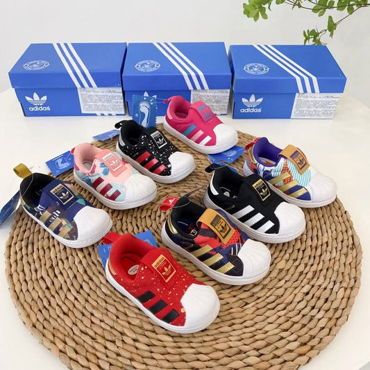 נעלי ילדים אדידס AD במבחר צבעים