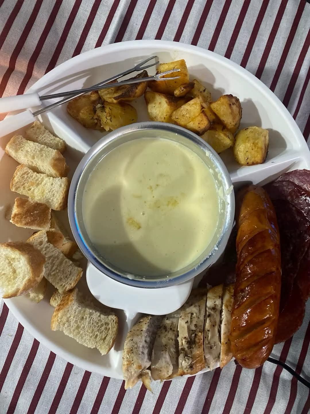 מכשיר פונדו חשמלי לשוקולד וממרחים