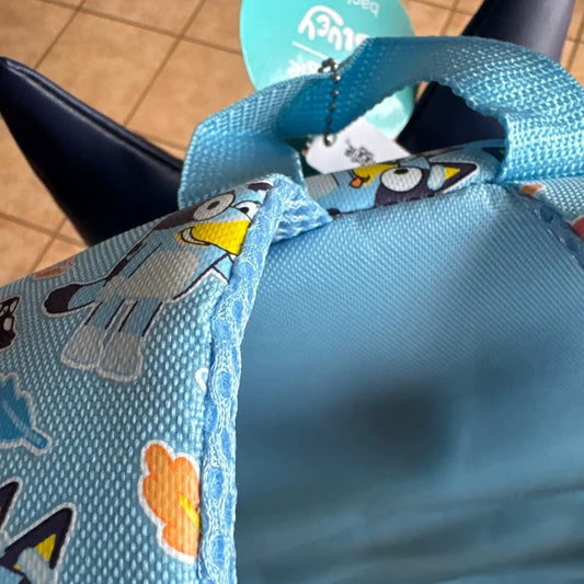 תיק גן בלואי Smiggle ובקבוק נירוסטה שומר קור
