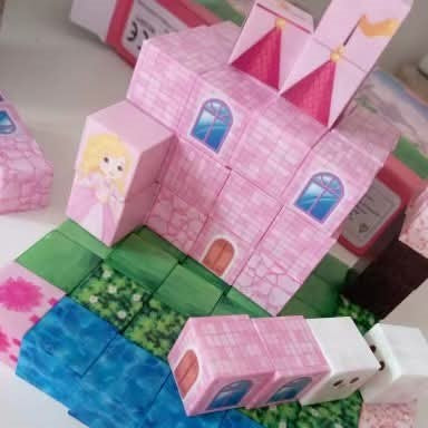 ערכת קוביות מגנט נסיכות לבניית ארמון – משחק יצירה מגנטי לילדים