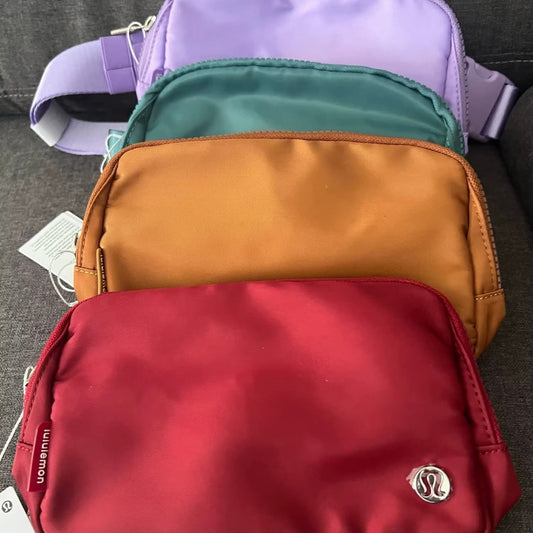 פאוצ'ים Lululemon מהדוד – השלמות מושלמות לקיץ במחיר משתלם