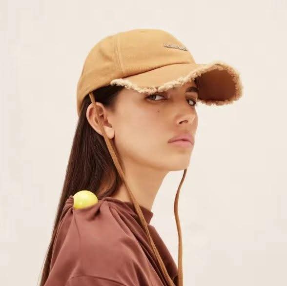 כובעי בייסבול Jacquemus לנוער ומבוגרים