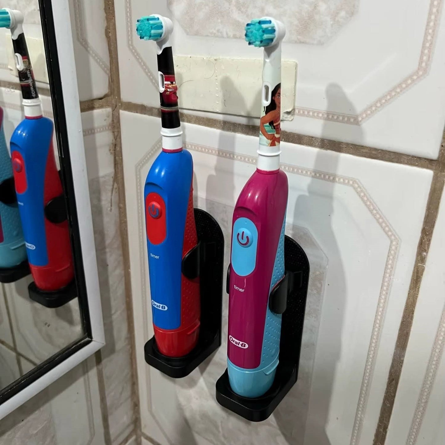 מברשת שיניים חשמלית לילדים ORAL-B על סוללות